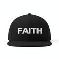 Casquette noire Faith avec broderie et croix